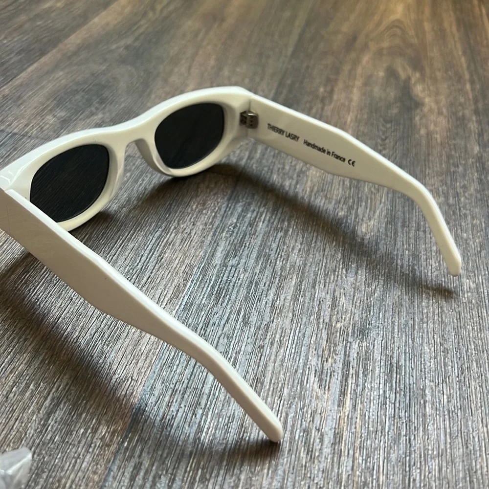 THIERRY LASRY one this measurements